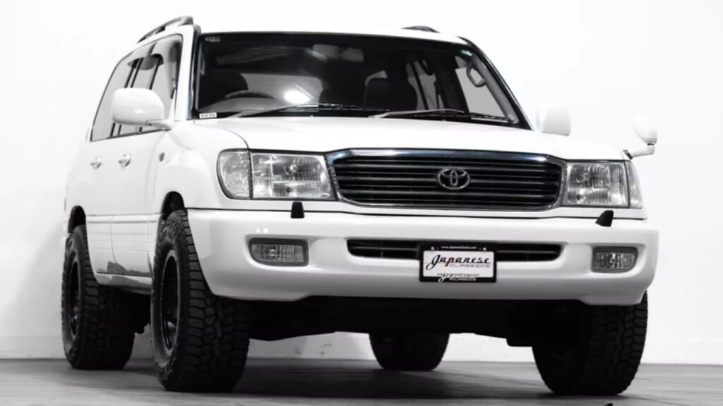 Toyota Land Cruiser 4.2TD 2026 : 4200cc Turbo Diesel Beast, Full-Time 4×4 Power & Legendary Off-Road Dominance, Book Now!